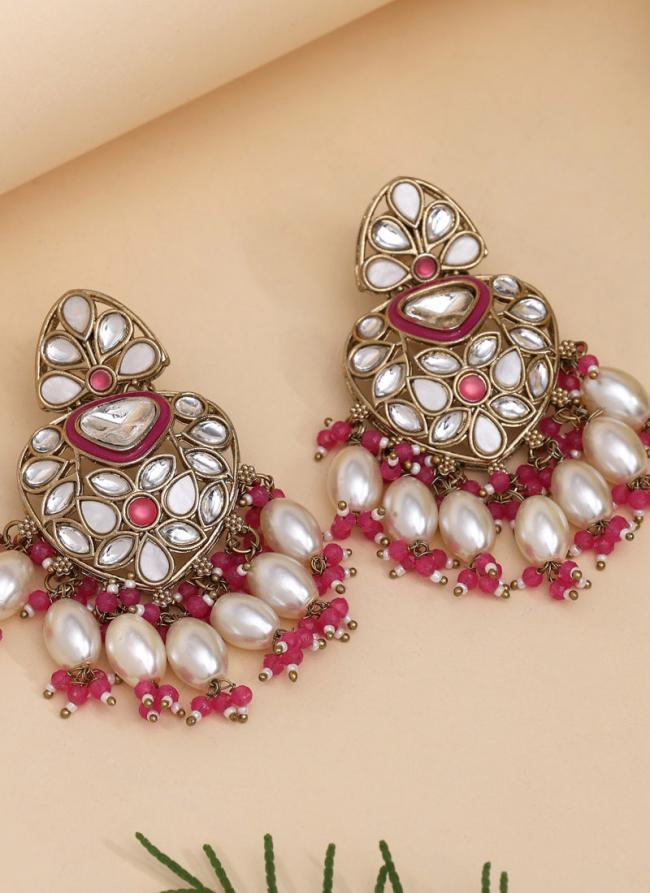   Festival Wear  Rani Color Kundan Earrings